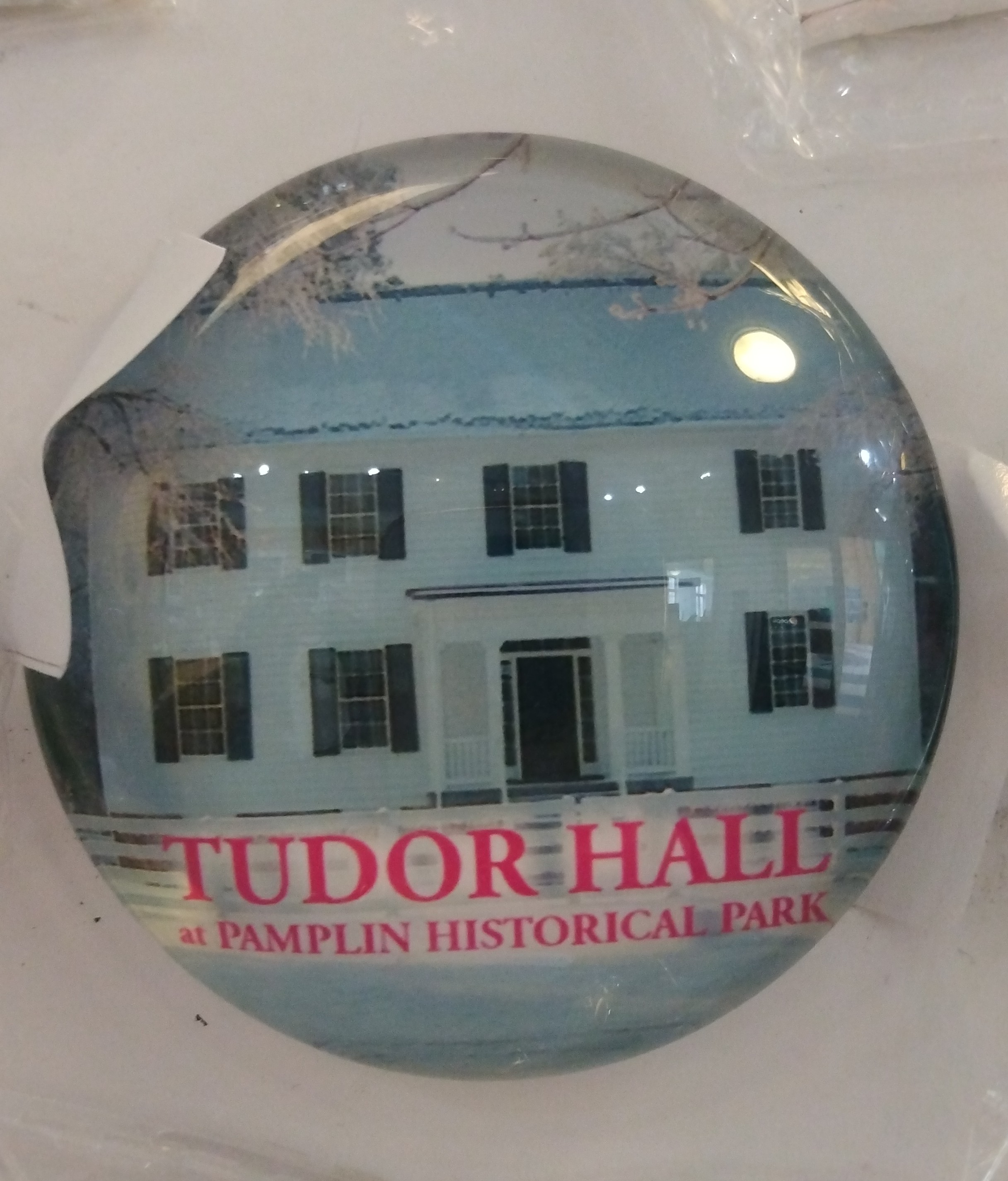 Magnet - Tudor Hall